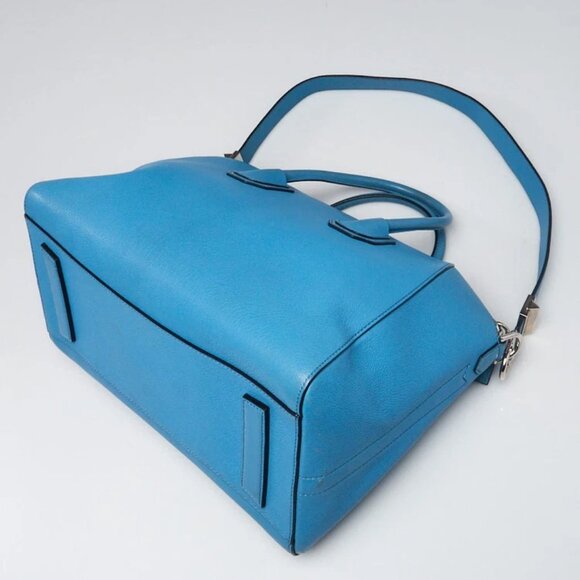 Givenchy Light Blue Sugar Goatskin Leather Medium Antigona Bag - Picture 3 of 12